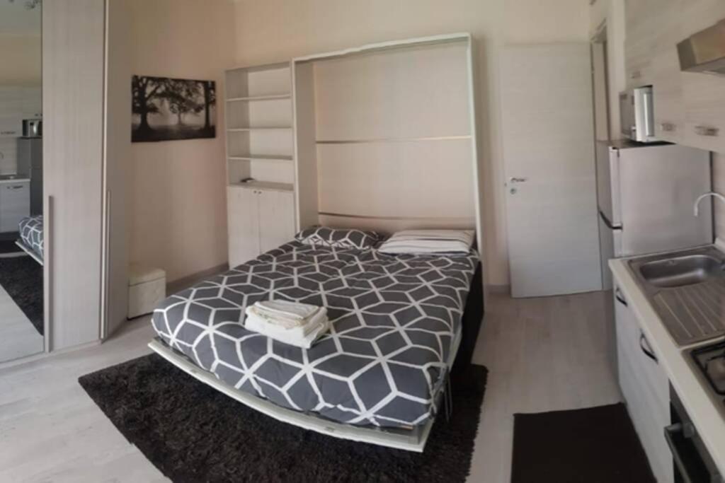 Apartment Fondazione Prada Metro Corvetto Splendido Monolocale Ristrutturato Ben Arredato Mailand