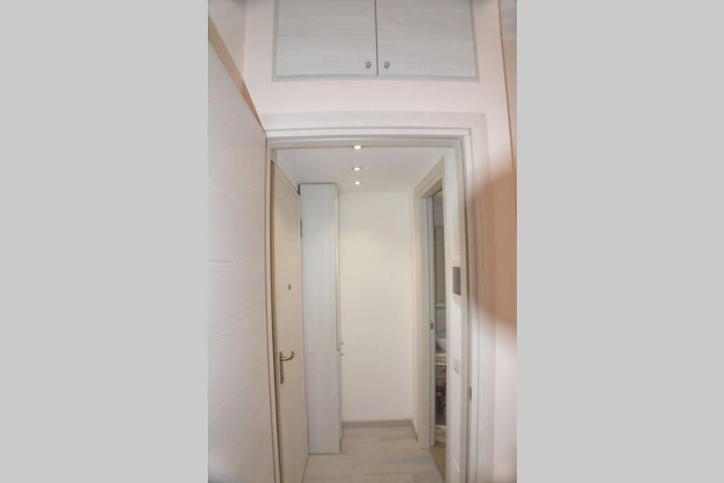 Apartment Fondazione Prada Metro Corvetto Splendido Monolocale Ristrutturato Ben Arredato Mailand